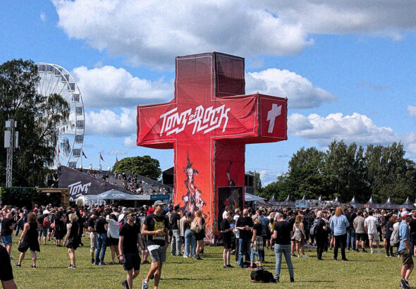 tonsofrock01
